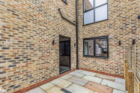 1 bedroom flat for sale, Bredhurst Close, Penge