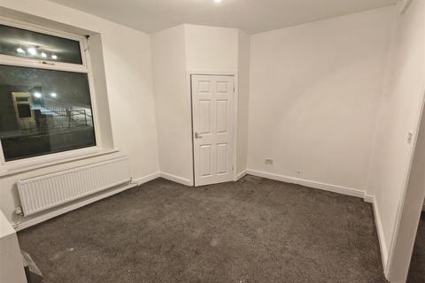 3 bedroom terraced house to rent, Thompson Street, Padiham