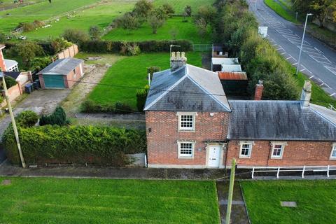 2 bedroom detached house for sale, Stanley Lane, Chippenham