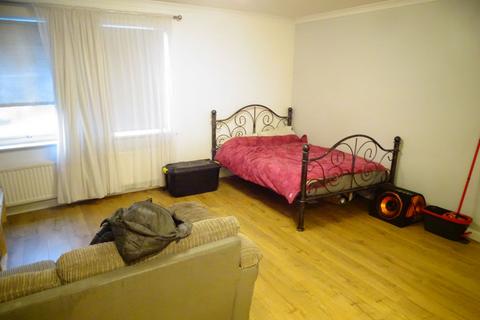 1 bedroom flat for sale, Vickers Court, Whitley Close, Stanwell, TW19