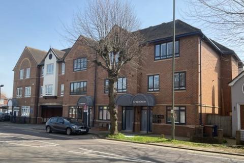 1 bedroom flat to rent, Meadrow, Godalming GU7