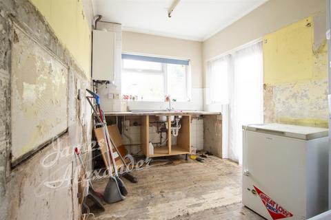 3 bedroom semi-detached house for sale, Christian Fields, London