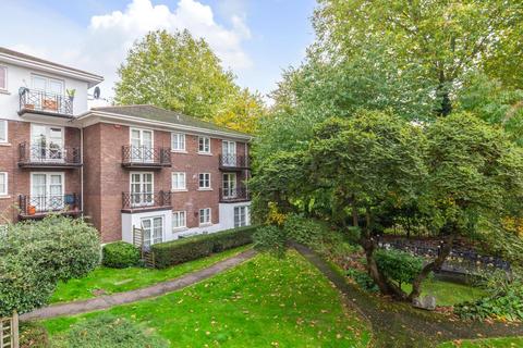 2 bedroom flat for sale, Brompton Park Crescent, London, SW6