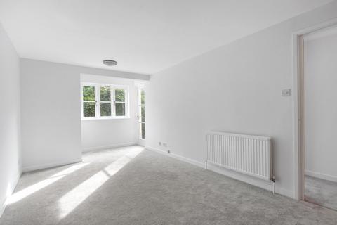 2 bedroom flat for sale, Brompton Park Crescent, London, SW6