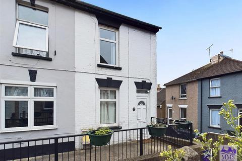 2 bedroom end of terrace house for sale, Mayfair, Frindsbury