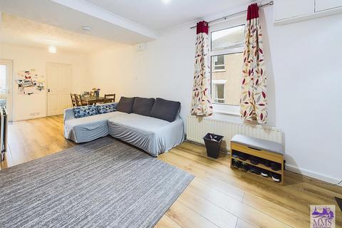 2 bedroom end of terrace house for sale, Mayfair, Frindsbury