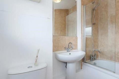 2 bedroom apartment to rent, Boat Lifter Way, London SE16