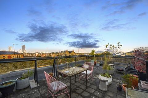 1 bedroom apartment for sale, Chimney Court, Wapping E1W 2NU