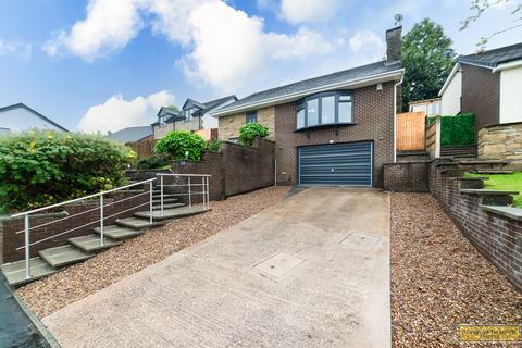 4 bedroom detached house to rent, Sunnymere Drive, Darwen, Lancashire