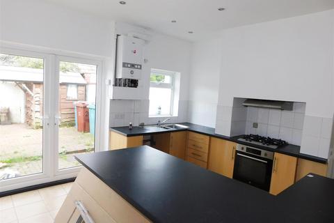 3 bedroom end of terrace house to rent, Abbey Hey Lane, Abbey Hey, Manchester