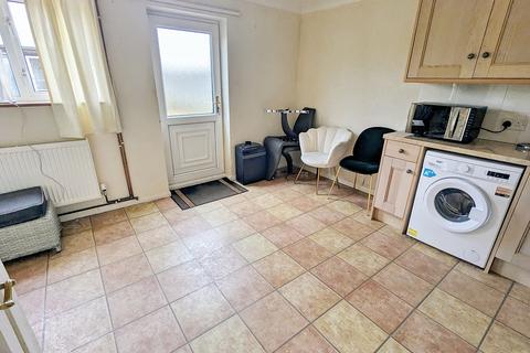 3 bedroom semi-detached house for sale, Feldale Place, Whittlesey, Peterborough, Cambridgeshire