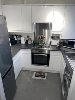 2 Clos Gellifaelog, Tonypandy, CF40 1BH