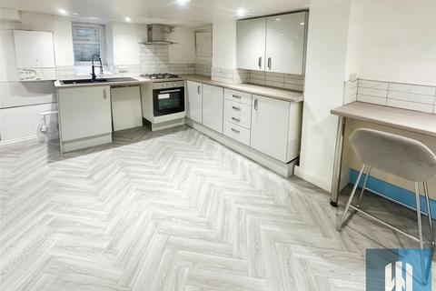 2 bedroom end of terrace house to rent, Clement Street, Birkby, Huddersfield, HD1