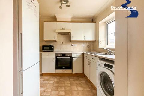 2 bedroom flat for sale, East Hill, South Darenth, Kent, DA4 9BF