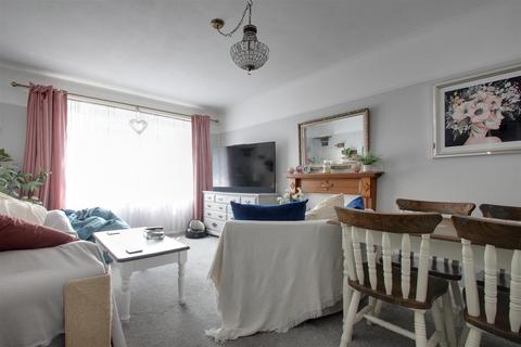 2 bedroom flat for sale, Rowlands Road, Worthing