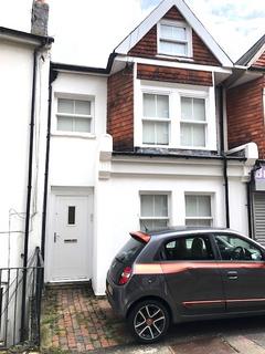 1 bedroom maisonette to rent, North Street, Eastbourne, BN21