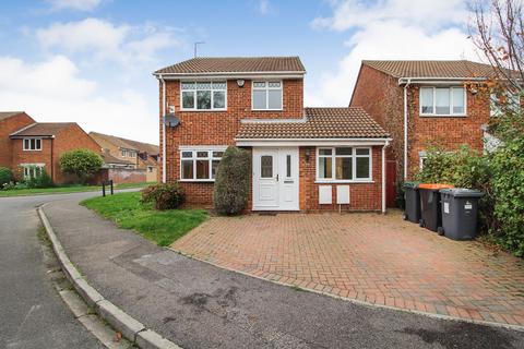 4 bedroom detached house for sale, Jowitt Avenue, Bedford