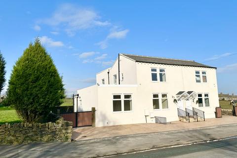 3 bedroom detached house to rent, New Hey Road, Outlane, Huddersfield, HD3