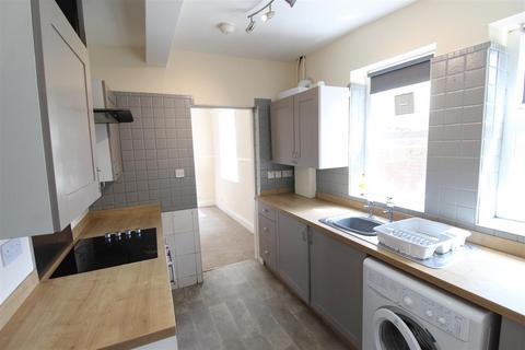 1 bedroom flat to rent, Rose Villa, off Northgate, Almondbury, Huddersfield