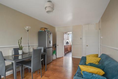 3 bedroom flat for sale, Longland Court, Avondale Square, SE1, London SE1