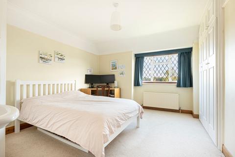 30 Riddlesdown Avenue, Purley, CR8 1JG