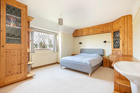 30 Riddlesdown Avenue, Purley, CR8 1JG