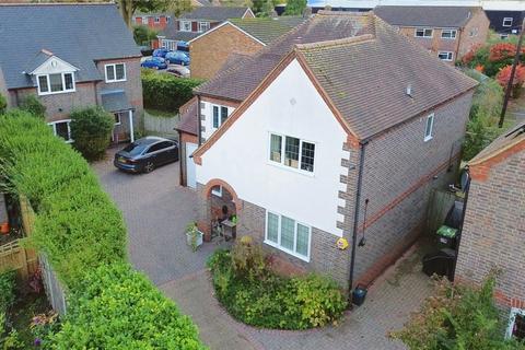 4 bedroom detached house for sale, Woodview Road, Pangbourne, Reading, Berkshire, RG8