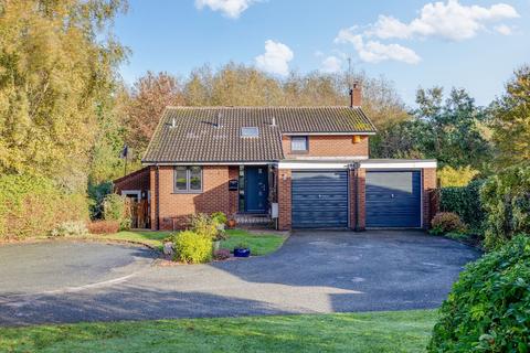 4 bedroom detached house for sale, Butterbur Close, Chester CH3