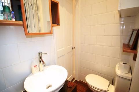 Property to rent, Brixton Road, Stockwell SW9