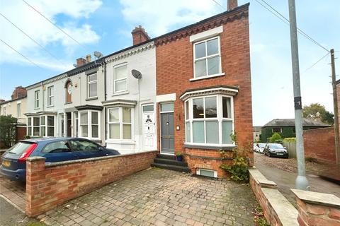 3 bedroom end of terrace house for sale, Gladstone Avenue, Leicestershire LE11