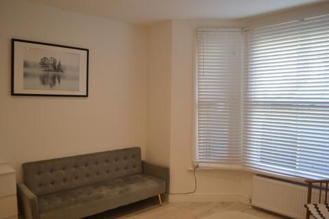 2 bedroom flat to rent, Sevington Street, London W9