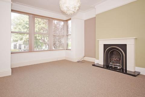 2 bedroom ground floor flat to rent, Dragon Parade, Harrogate, HG1