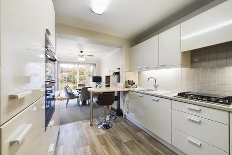 58 Second Avenue, Stanford-le-hope, SS17 8DS
