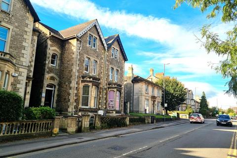 9 bedroom semi-detached house for sale, Bath Road, Swindon