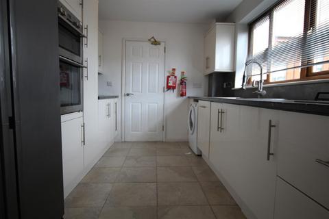 4 bedroom house to rent, Maesceinion, Waunfawr, Aberystwyth