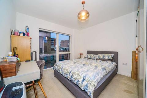 2 bedroom flat to rent, 45 Lismore Boulevard, Colindale, London