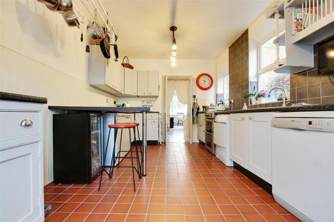 3 bedroom terraced house for sale, Gloucester Road, Enfield