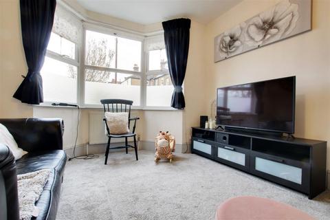 3 bedroom terraced house for sale, Gloucester Road, Enfield