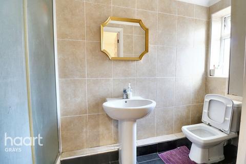 9 Chaucer Close, Tilbury, RM18 8EG