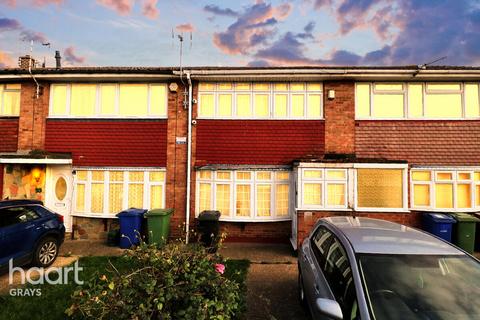 3 bedroom terraced house for sale, Chaucer Close, Essex