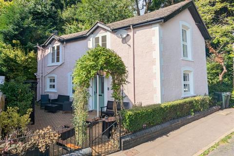 2 bedroom cottage to rent, Westminster Road, Malvern