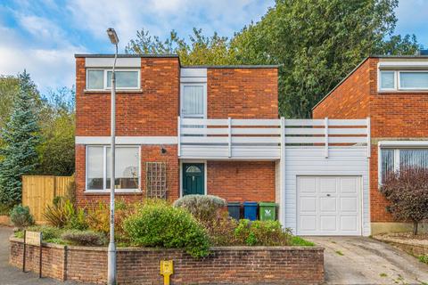 2 bedroom link detached house for sale, Willows Road, Bourne End, SL8