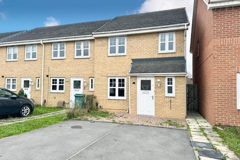 3 bedroom end of terrace house for sale, New Earswick Street, Stockton-On-Tees