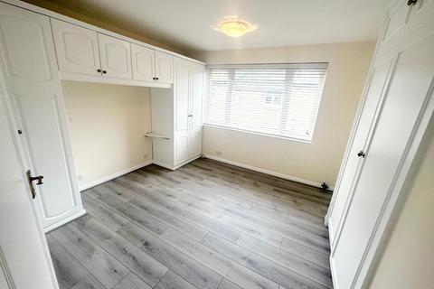 2 bedroom flat to rent, The Drive, Hove BN3