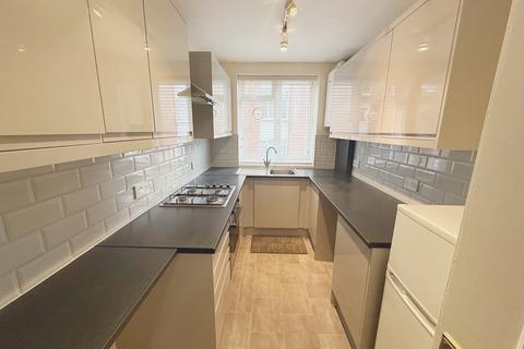 2 bedroom flat to rent, The Drive, Hove BN3