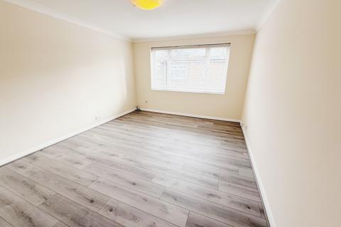 2 bedroom flat to rent, The Drive, Hove BN3