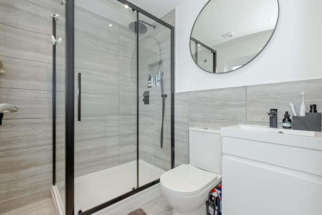 46 Wayfield Ave 3.jpg