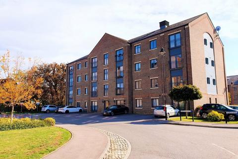 2 bedroom flat for sale, Heritage Way, Hampshire PO12