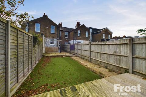 21 Bear Road, Feltham, TW13 6RB