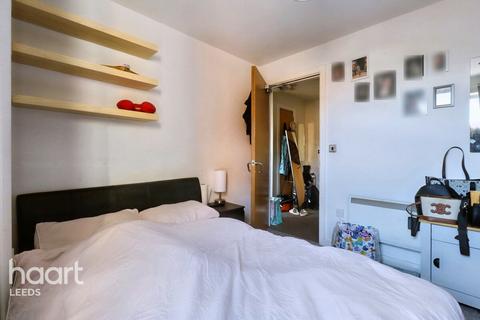 1 bedroom apartment for sale, Whitehall Place, LEEDS